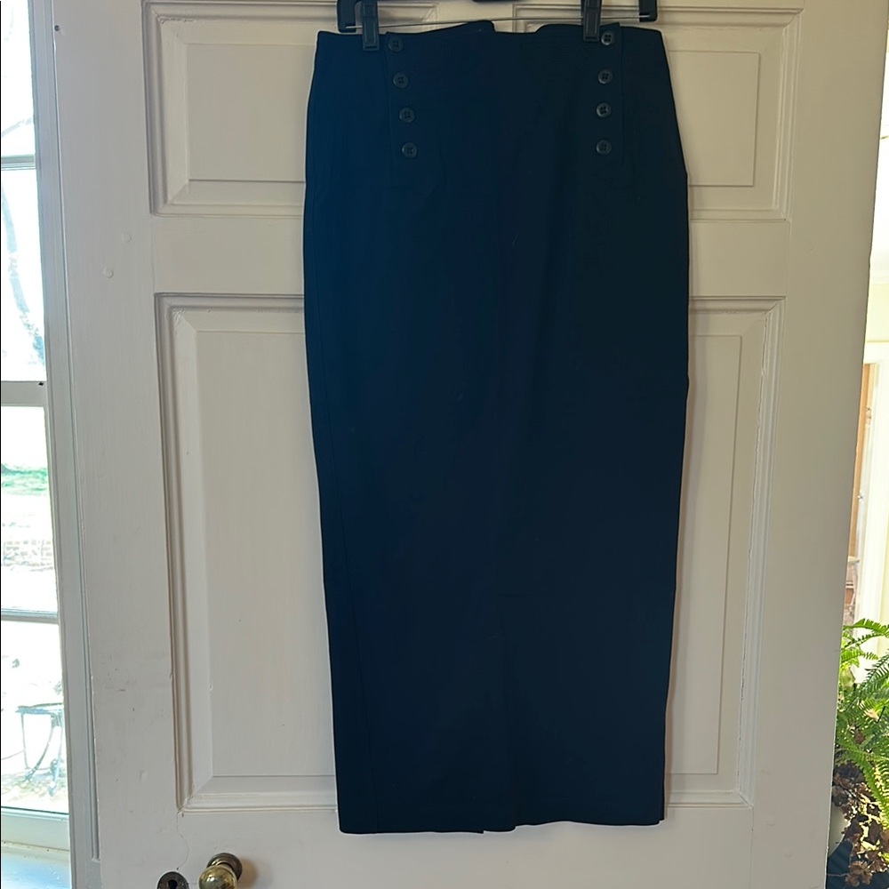 Elegant Black Pencil Skirt